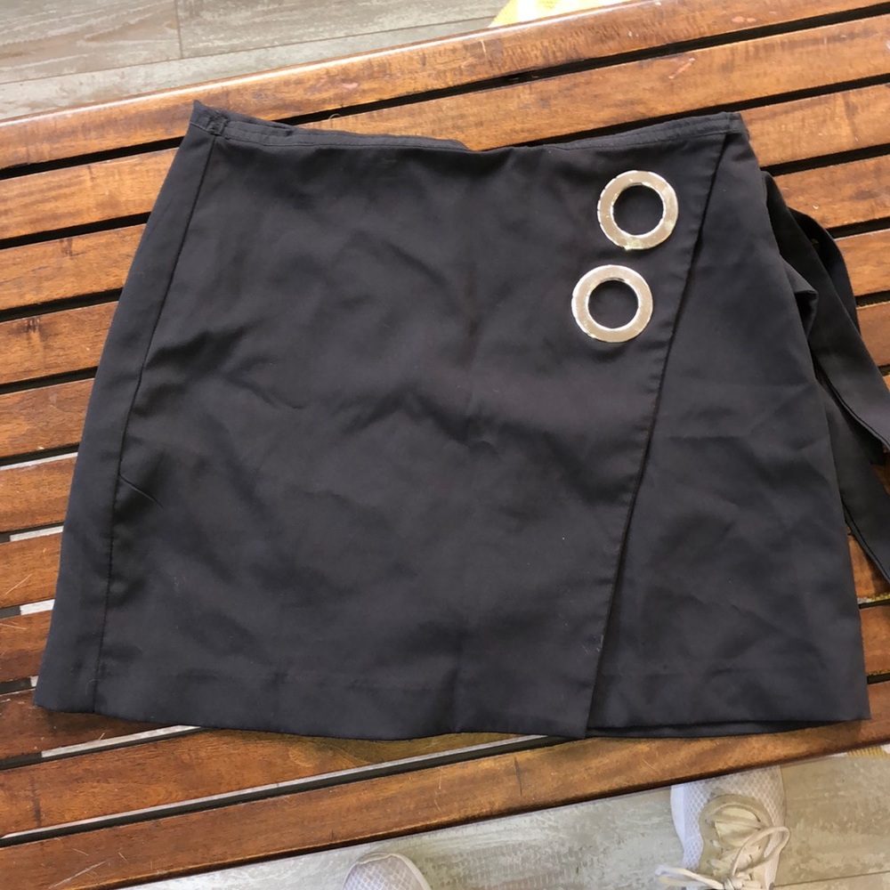 Cute black skirt